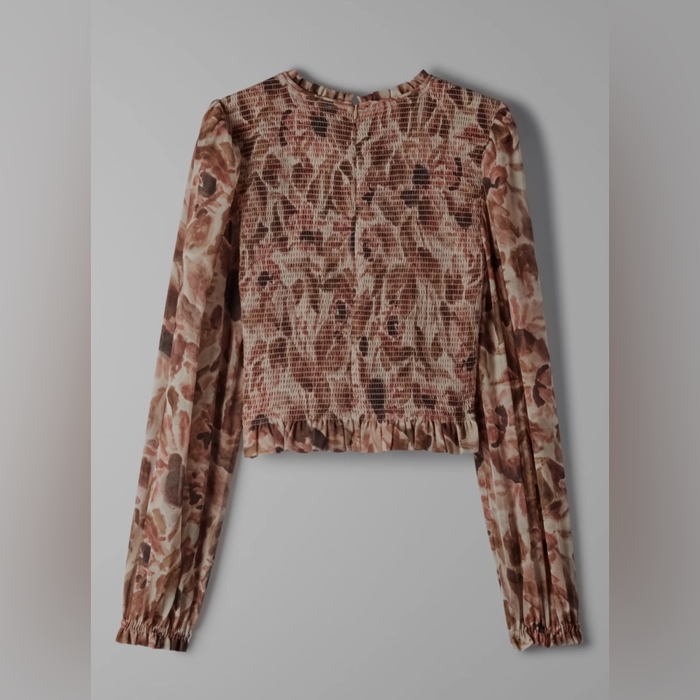 Aritzia Wilfred Tempest Smocked Top in Birch Vintage Fade
